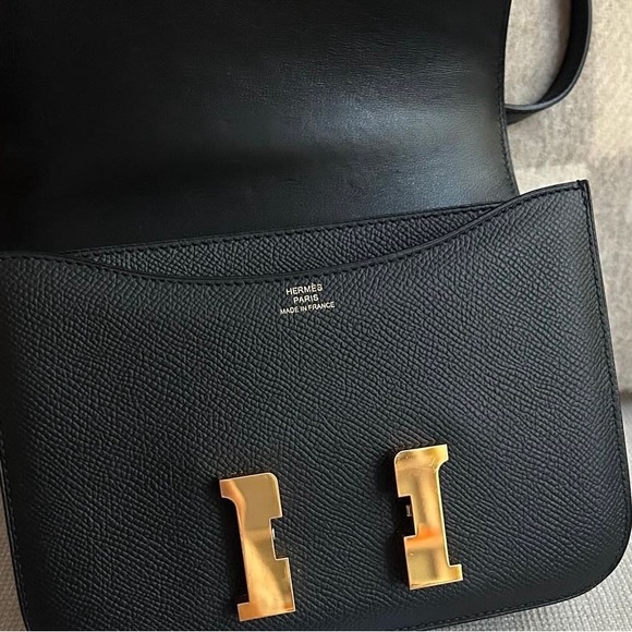 SOLD!Black Epsom Constance 18 GHW
C Stamp (2018). Highly sought after H neutral! - Picture 4 of 14